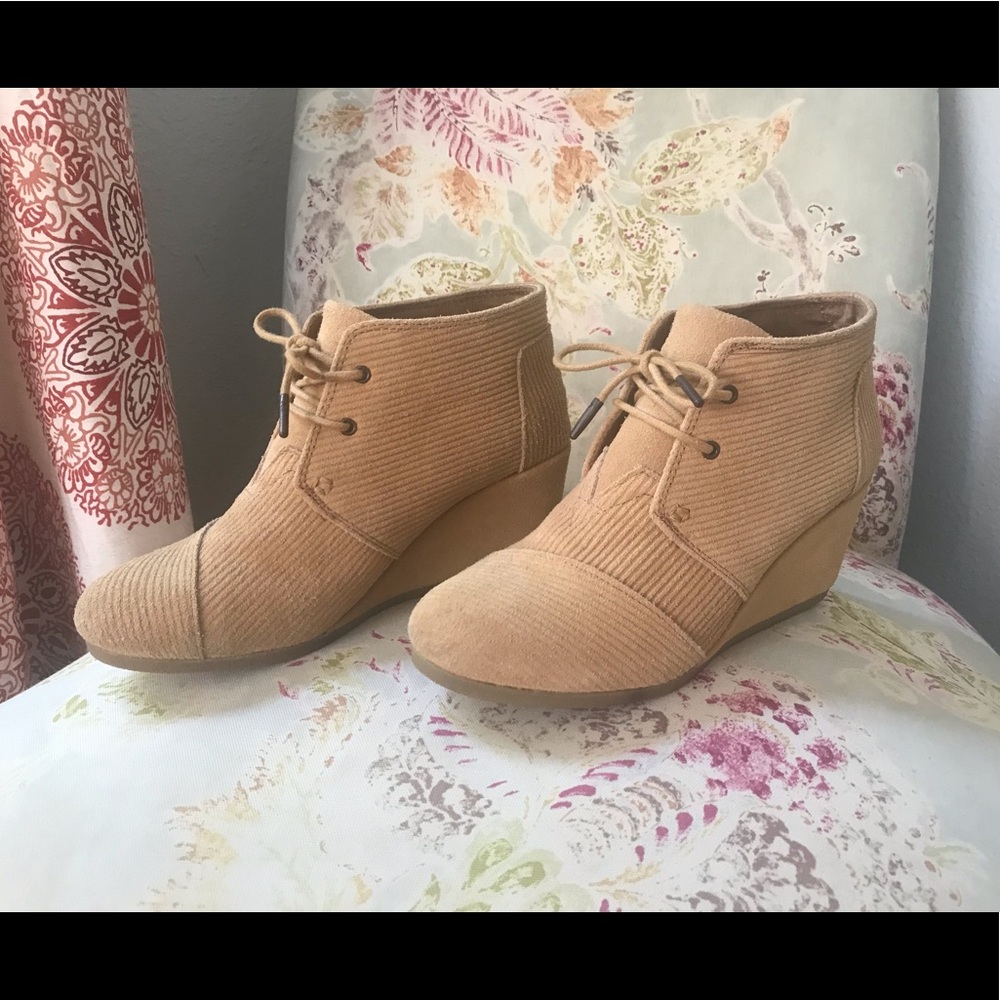 TOMS desert wedge bootie
